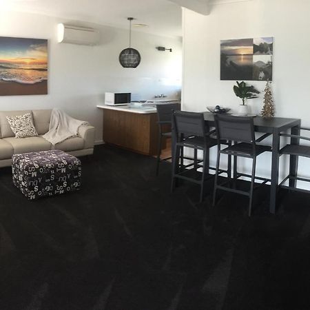 Old Pier Apartments Бридпорт Екстериор снимка